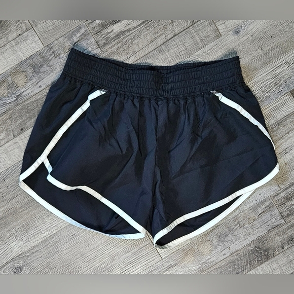 Champion Pants - 💜Womens Champion Black Shorts White Trim Size Small EUC!!!💚